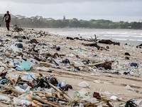 Ô nhiễm biển do rác thải nhựa tại Indonesia