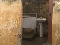 Nhà vệ sinh trường học - Nỗi sợ hãi của nhiều học sinh