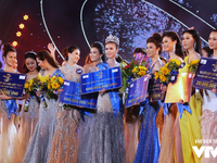 Những hình ảnh ấn tượng đêm Chung kết Hoa hậu Biển Việt Nam toàn cầu 2018