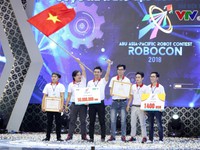 “Rồng bay” chỉ trong 22 giây, LH - ATM vô địch Robocon Việt Nam 2018