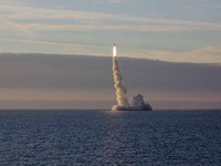 Nga phóng tên lửa đạn đạo liên lục địa từ tàu ngầm hạt nhân