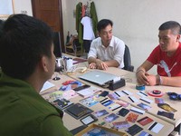 Quảng Ninh: Bắt quả tang đối tượng dùng thẻ ATM giả rút trộm tiền