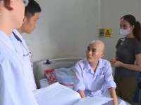 Người lính hải quân chiến đấu với bệnh ung thư máu