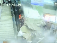 Sập trần nhà trung tâm du lịch ở Trung Quốc, ít nhất 9 du khách bị thương