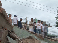 Sạt lở bờ sông tại An Giang, di dời khẩn cấp 14 hộ dân