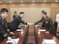 Hàn Quốc và Triều Tiên nhất trí khôi phục các kênh liên lạc quân sự