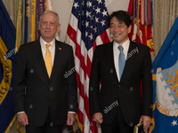 Bộ trưởng Bộ Quốc phòng Mỹ thăm Nhật Bản