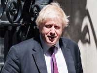 Thủ tướng Anh yêu cầu Nữ hoàng đình chỉ Quốc hội vì Brexit