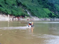 Vụ lật thuyền gỗ tại Lai Châu: Chưa tìm thấy 3 nạn nhân mất tích