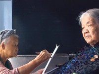 Việc tử tế: Người khắc họa chân dung Mẹ Việt Nam anh hùng