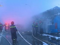 Cháy xe khách giường nằm, 40 hành khách may mắn thoát nạn