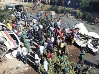 Tanzania: Xe container đâm xe khách làm 20 người thiệt mạng
