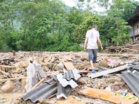 Mưa lũ tại Yên Bái: Hơn 20 nhà dân bị lũ cuốn trôi