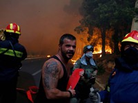 Toàn cảnh vụ cháy rừng lịch sử tại Hy Lạp