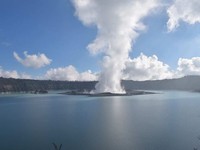 Núi lửa phun tro bụi, 11.000 cư dân trên một đảo ở Vanuatu phải sơ tán