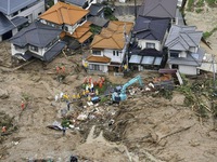Lũ lụt ở Nhật Bản khiến ít nhất 64 người chết và 44 người mất tích