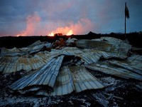 Núi lửa Kilauea phun trào phá hủy gần 700 căn nhà ở Hawaii