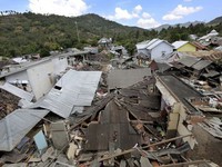 Động đất mạnh 7,2 độ richter ở Indonesia