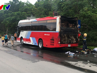 Đà Nẵng: Xe du lịch cháy khi đang lưu thông