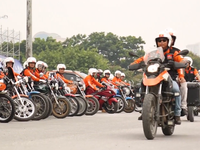 Chạy xe mô tô phân khối lớn: Cần quan tâm đến văn hóa giao thông