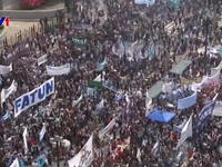 Người dân Argentina biểu tình phản đối chính sách khắc khổ