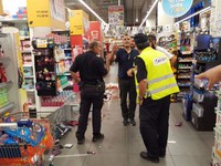 Tấn công bằng dao tại siêu thị Israel