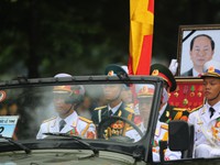Chùm ảnh: Xe tang đưa linh cữu Chủ tịch nước Trần Đại Quang về quê hương