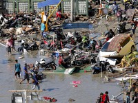 Indonesia rút cảnh báo sóng thần ngay trước thảm họa
