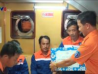 Cứu nạn thành công tàu cá Bình Định cùng 15 thuyền viên