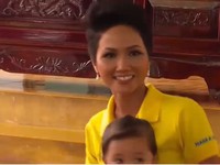 Tân Hoa hậu Hoàn vũ Việt Nam 2017 bắt đầu hoạt động thiện nguyện