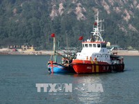 Nghệ An: Cứu hộ tàu cá cùng 10 thuyền viên bị nạn trên biển