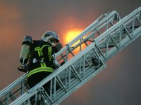Cháy nhà 4 tầng tại Pháp, 4 người bị thương