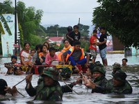 Khoảng 60 người thiệt mạng do lũ lụt và lở đất tại Indonesia