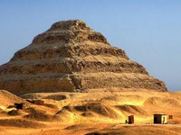 Những điều chưa biết xung quanh kim tự tháp đầu tiên của Ai Cập