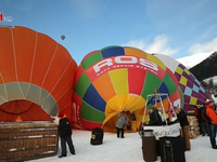 Đặc sắc lễ hội khinh khí cầu tại Chateau-d"Oex, Thụy Sỹ