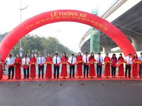 Hà Nội thông xe đường vành đai 3 đoạn Mai Dịch - cầu Thăng Long