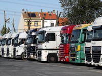 Bỉ phát hiện nhiều người di cư trong xe tải đông lạnh