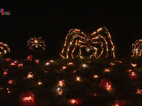 Đặc sắc lễ hội thắp đèn bí ngô lớn nhất tại Mỹ dịp Halloween