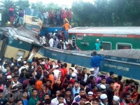Tai nạn tàu hỏa tại Bangladesh, hàng chục người thương vong
