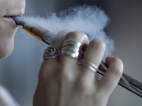 Bảo vệ những lá phổi tương lai trước “đại dịch” thuốc lá điện tử