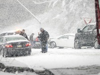 Đâm xe liên hoàn do bão tuyết ở Mỹ