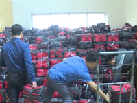 Bắt số lượng lớn túi giữ nhiệt giả nhãn mác 'Made in Vietnam'