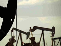 Giá dầu lên mức cao nhất kể từ tháng 9