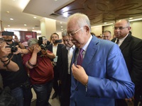 Cựu Thủ tướng Malaysia Najib Razak bào chữa trước tòa