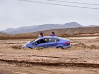 Ngập lụt tại sa mạc khô hạn nhất thế giới