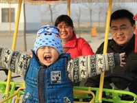 Trung Quốc: Phụ huynh chi bộn tiền xét nghiệm gene cho con
