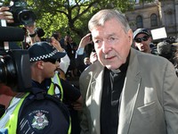 Bắt cựu lãnh đạo Vatican vì tội lạm dụng tình dục