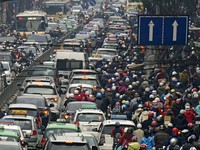 Số lượng phương tiện giao thông tại Thủ đô gia tăng một cách chóng mặt