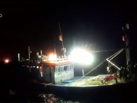 Cứu nạn tàu cá bị hỏng máy trên biển