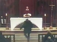 Tấn công bằng dao tại nhà thờ ở Canada